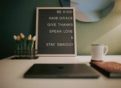 Discover the Ultimate Compilation of Inspirational Quotes with Captivating Pictures!