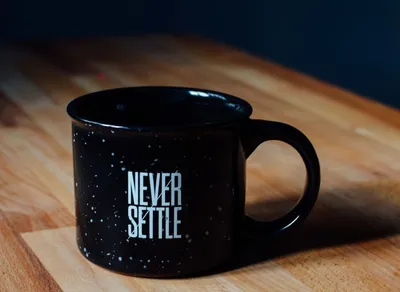 Make Your Screen Come Alive with Stunning Inspirational Quote Backgrounds